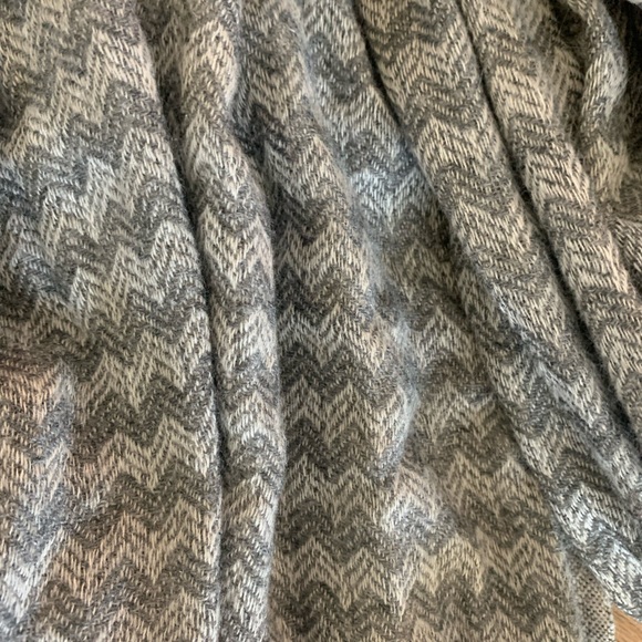 COPY - Grey patterned cashmere blanket scarf/wrap - Picture 2 of 9